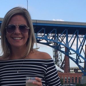 Meet your Posher, Sally