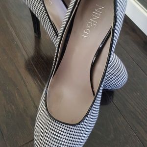 Blacj/White Nine &Co. Heels