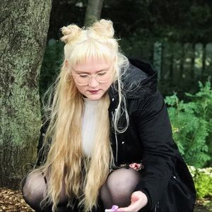 Meet your Posher, Hailey