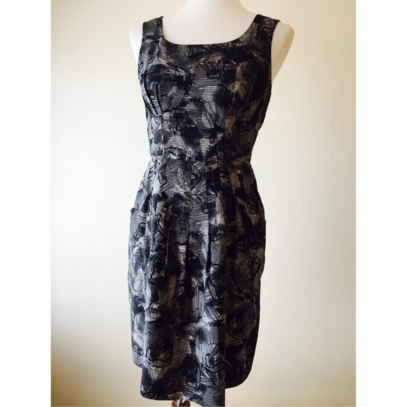 Banana Republic Dresses & Skirts - Banana Republic Black & Gray Sheath Dress