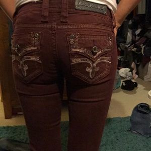 Super cute burgandy skinny jeans
