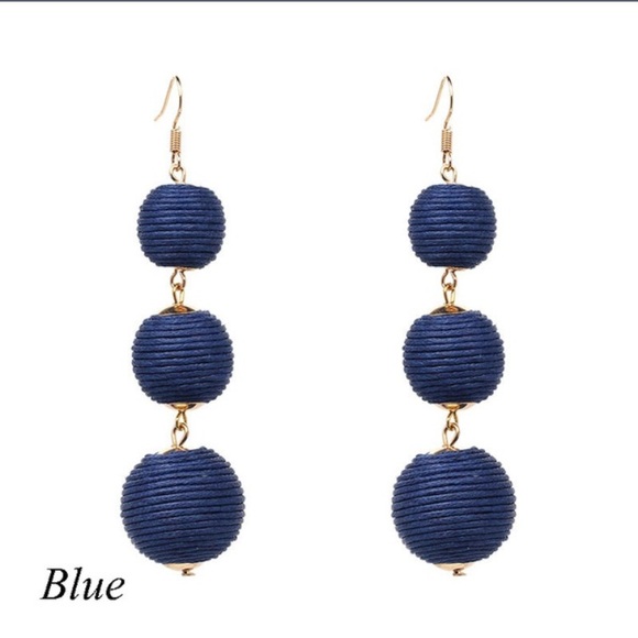 As seen on Today w/KathiLee & Hoda PomPom earrings - Picture 1 of 6