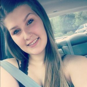 Meet your Posher, Katelyn