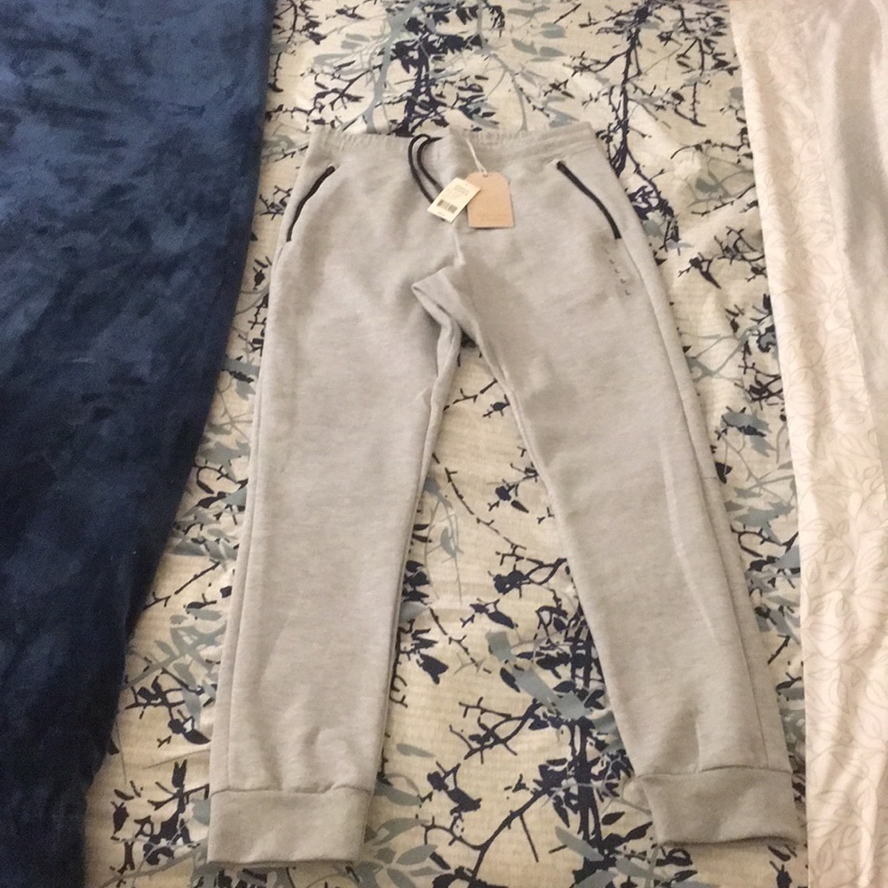 Men's grey joggers