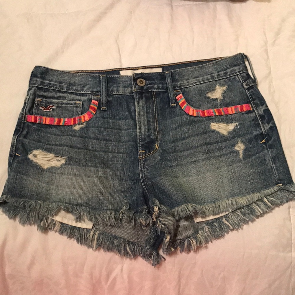 Embroidered Hollister denim shorts