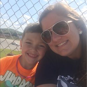 Meet your Posher, Stephanie