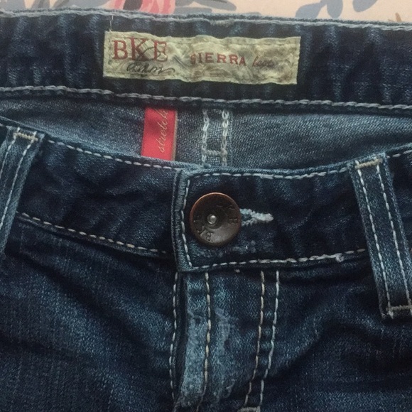Buckle Jeans - Picture 3 of 8