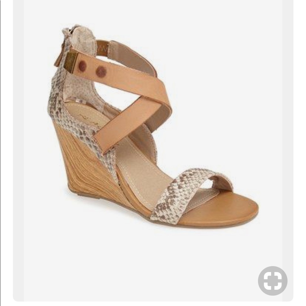 Kenneth Cole snake skin wood wedges