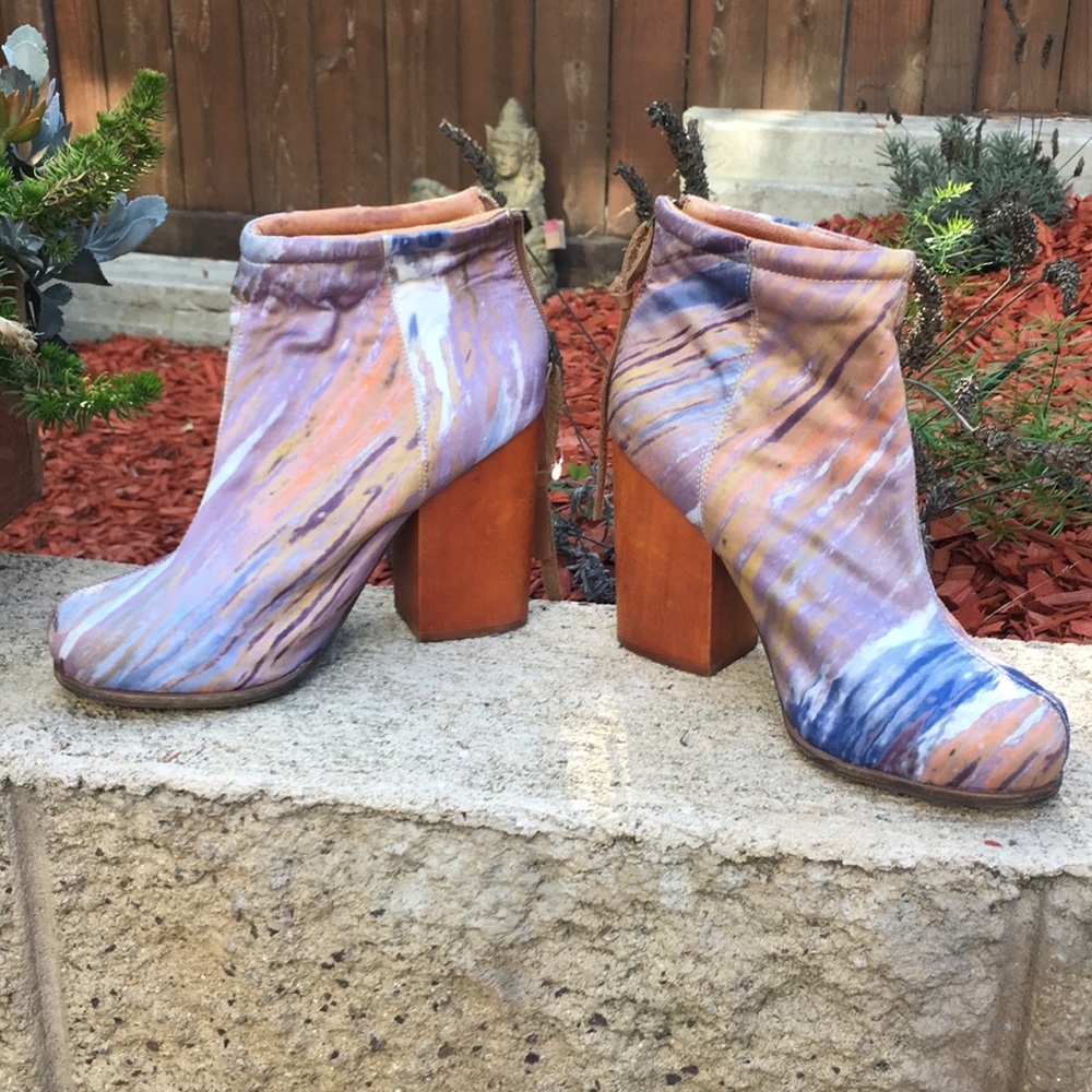 RARE Jeffrey Campbell "Rumble" Ankle Boots
