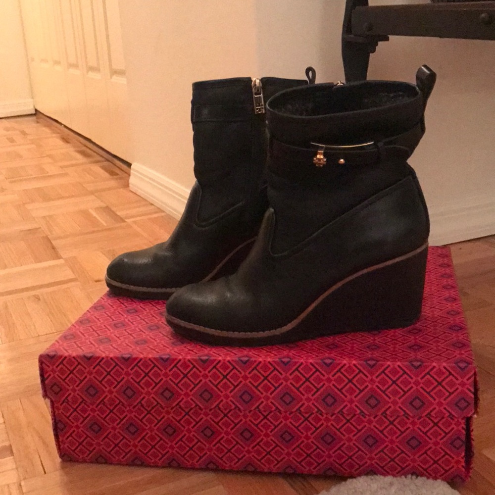 Tory Burch Primrose wedge, shearling lined boots