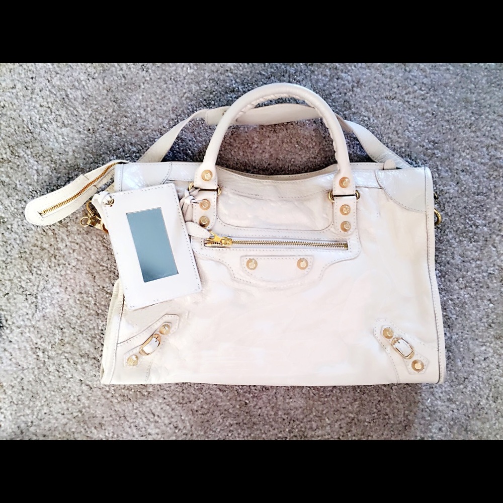 Sold Balenciaga Giant City Gold Like cream white