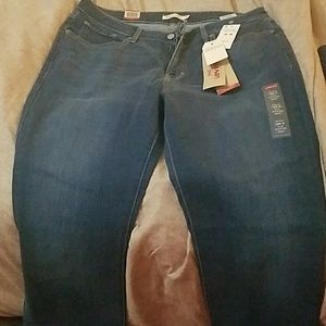 Levis plus size jeans