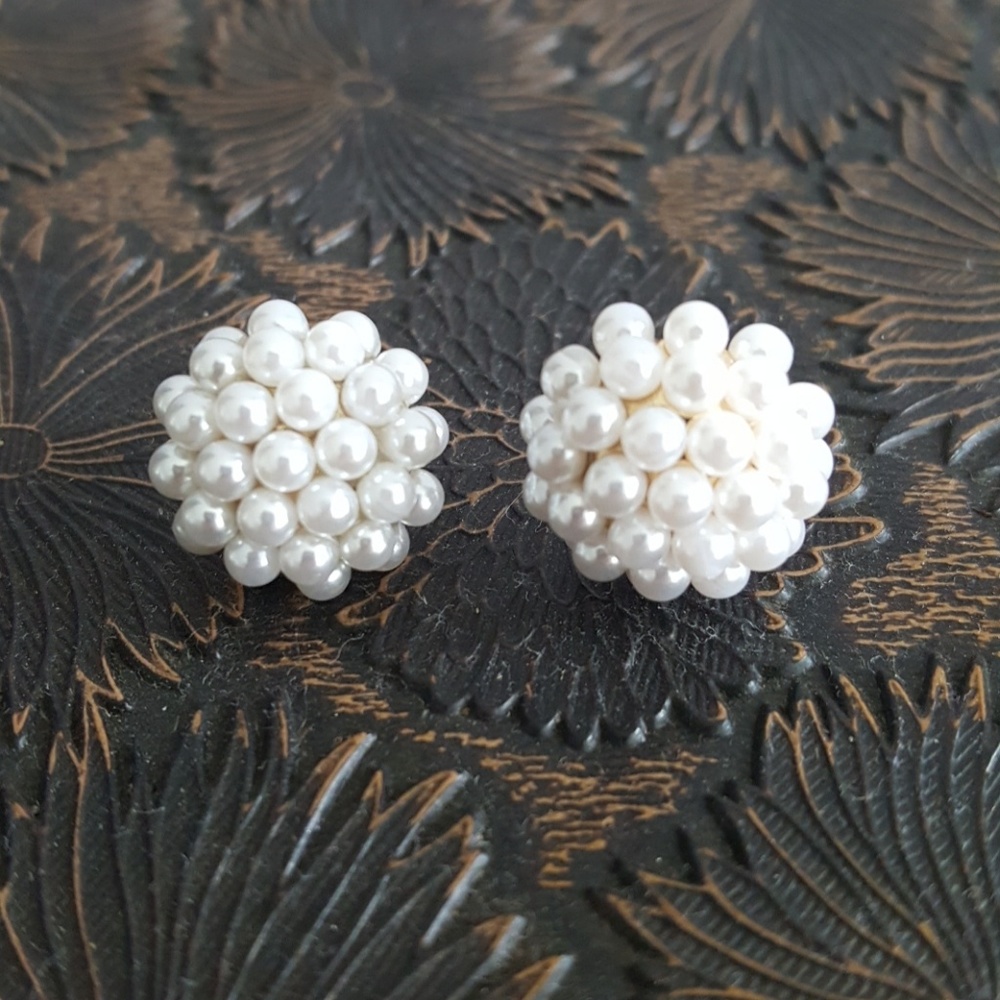 Cluster earrings NWOT