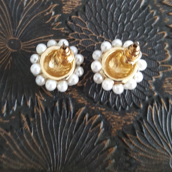 Cluster earrings NWOT - Picture 3 of 3