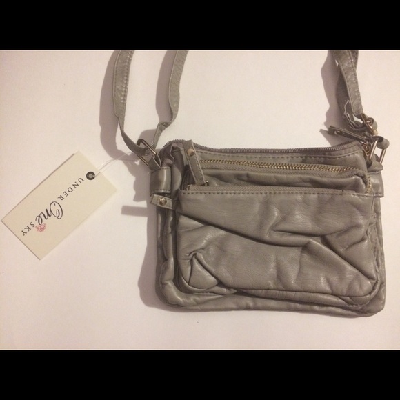 Gray Under One Sky multi-pocket cross-body purse - Picture 2 of 7