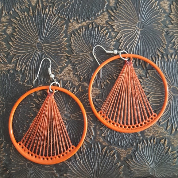 Orange string hoop earrings - Picture 1 of 3