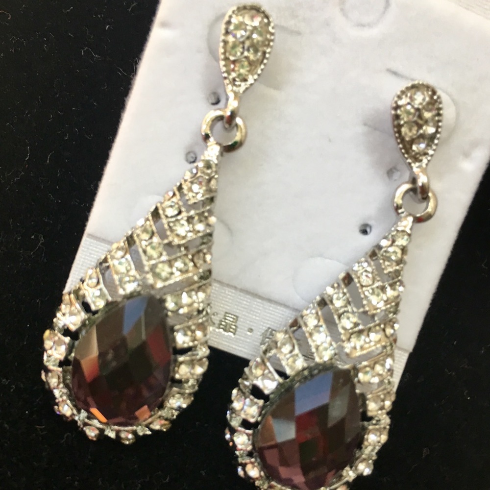Coke Color Earrings With silver stone accent