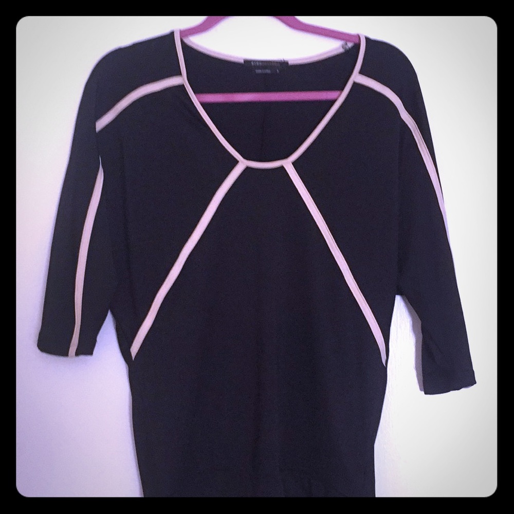 BCBG Black and Tan SUPER STRETCHY top
