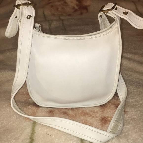 Coach Handbags - ❤️FINAL PRICE❤️Leather Coach