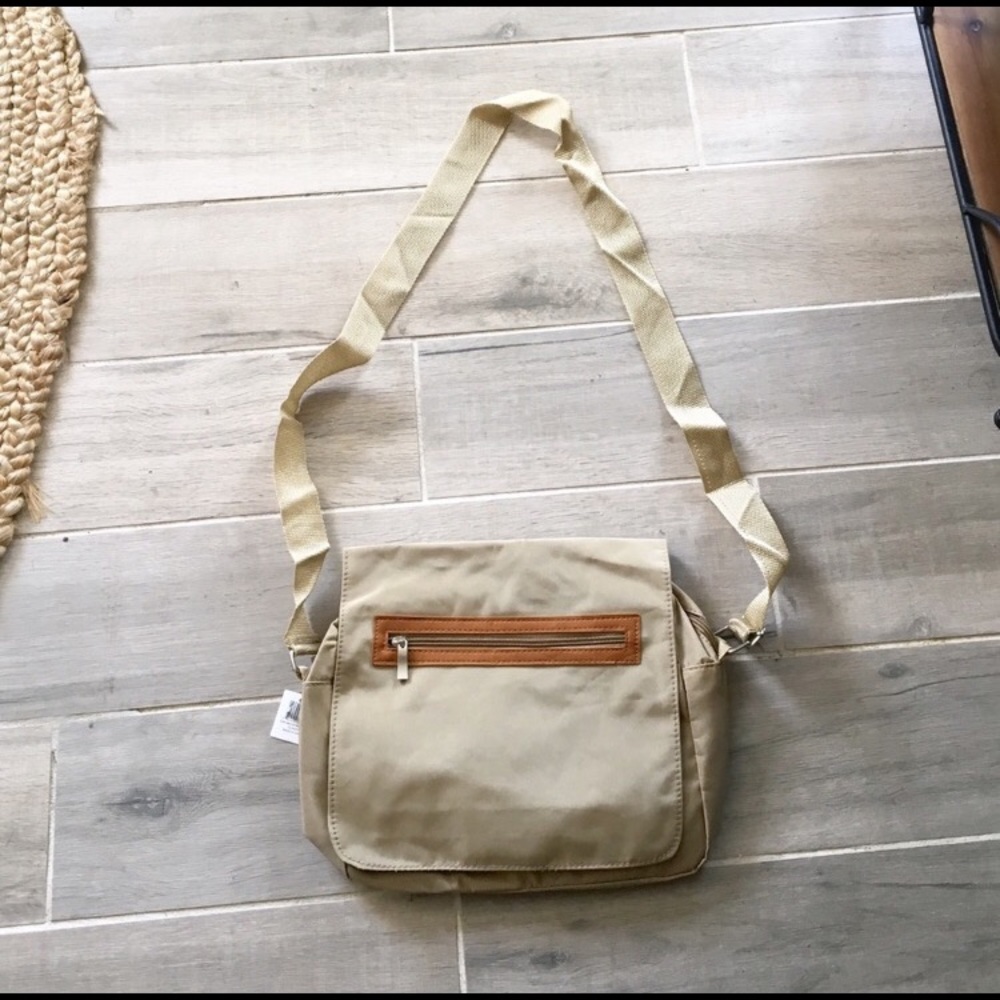 Mini messenger bag NWT
