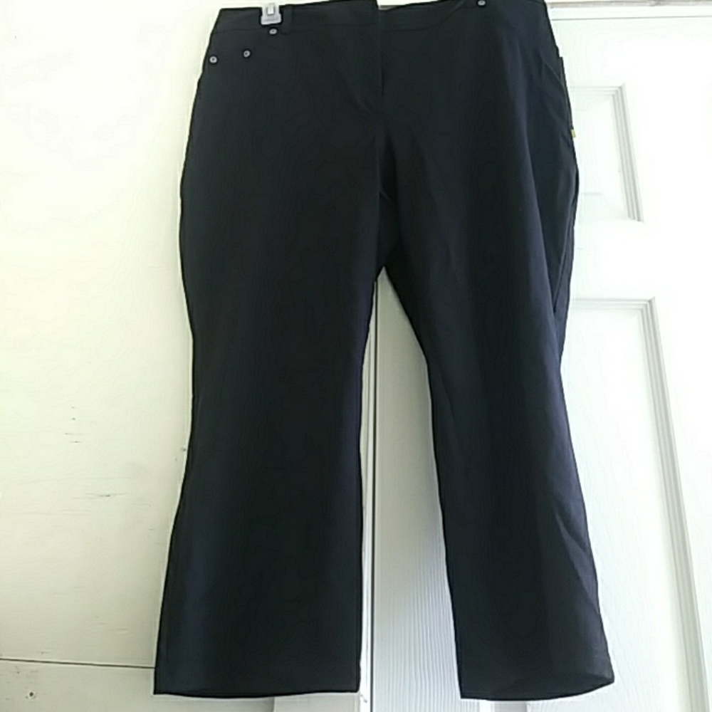 Black Capris