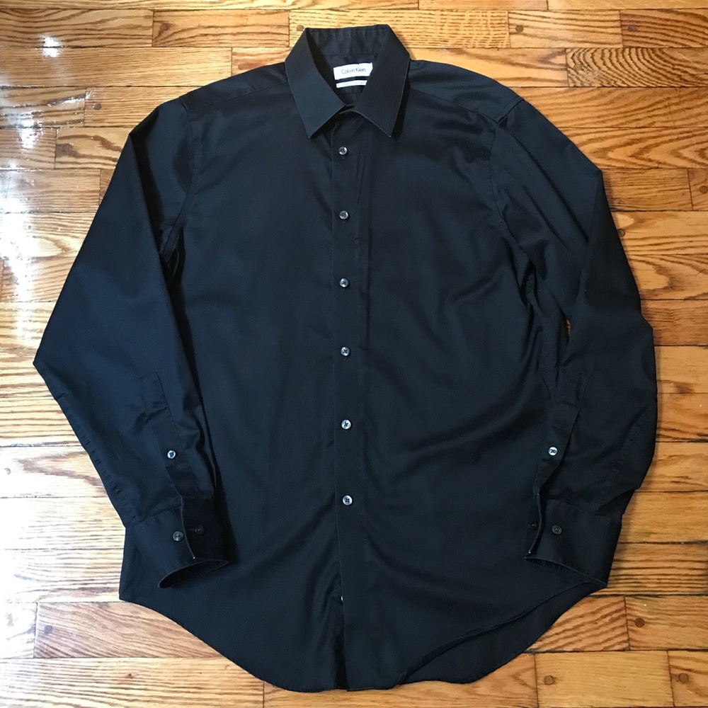 $5 Sale - Men's Calvin Klein shirt 15 1/2 32/33