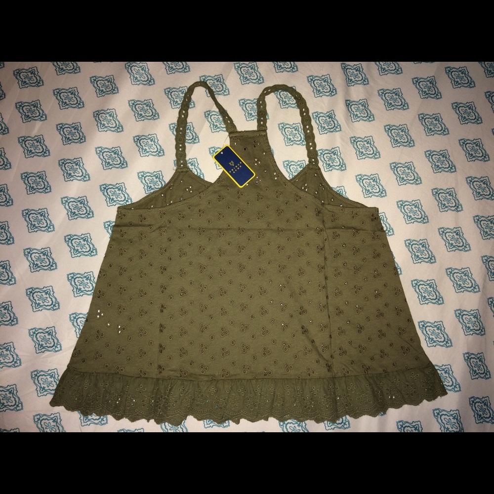 Cute blouse 👚 - Picture 4 of 4