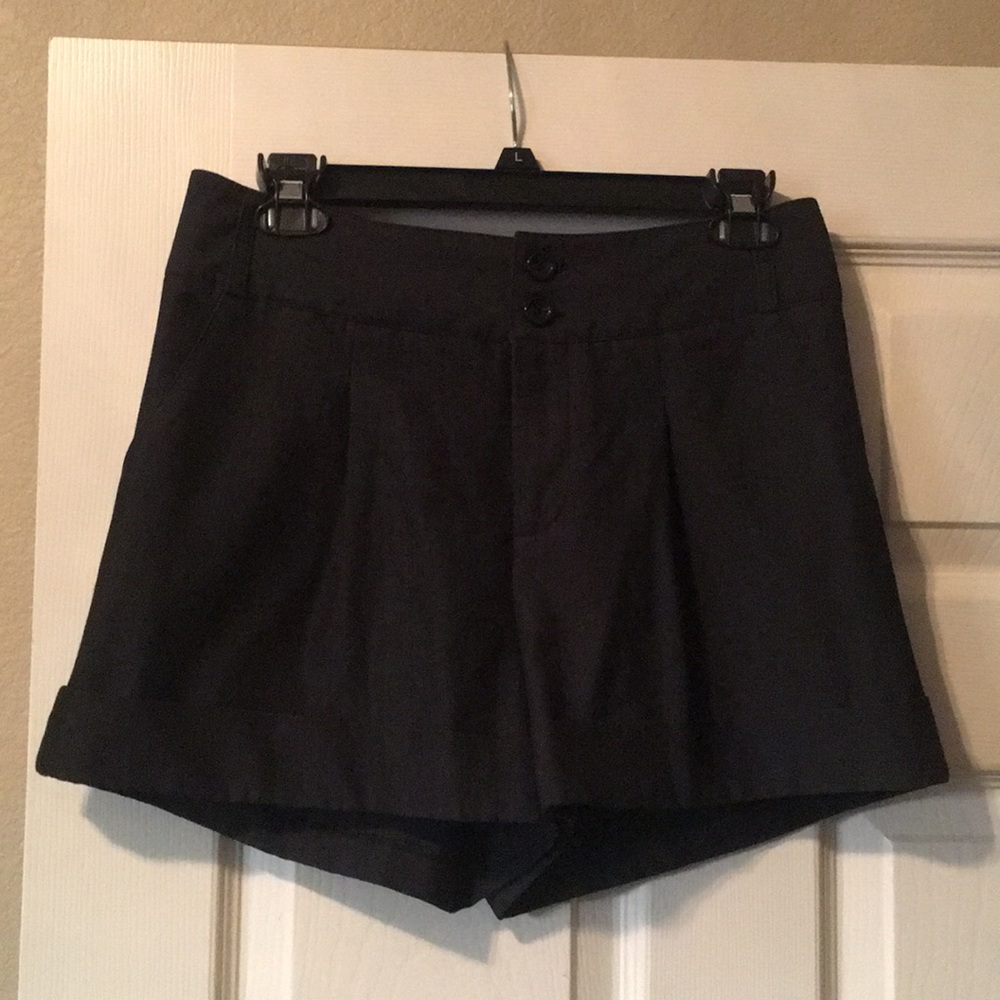 High waisted black shorts. READ DESCRIPTION!