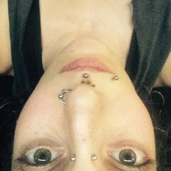 Meet your Posher, Odelia - Picture 1 of 1