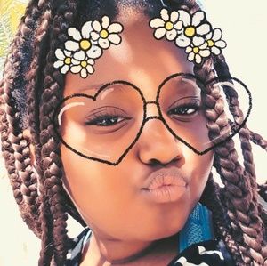 Meet your Posher, Jade