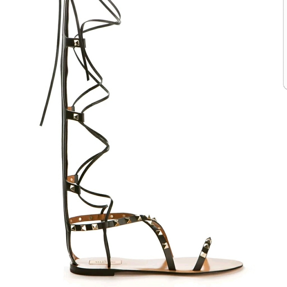 ❌SOLD❌Valentino Rockstud Leather Gladiator Sandals