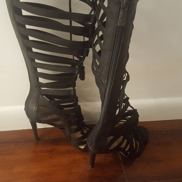 ‼️SOLD‼️Vince Camuto Gladiator Heels - Picture 2 of 4