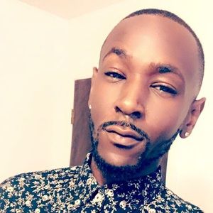 Meet your Posher, Derrick