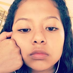 Meet your Posher, Ester