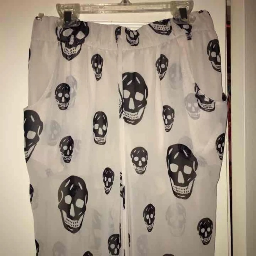 NEW! Honey Punch Skull Pants