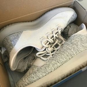 Addidas tubular Trades Welcome