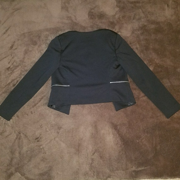 🍁Collarless Cropped Blazer w/ Zipper Detail - Picture 7 of 8