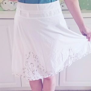 Cute white skirt