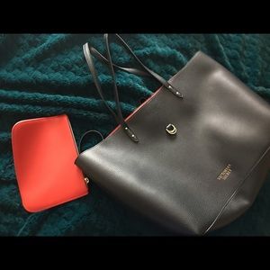 VS tote.