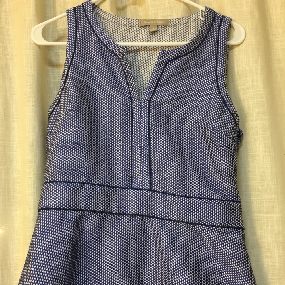 Sleeveless peplum top