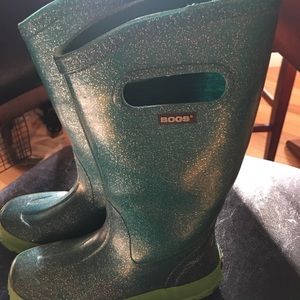 Girls Bogs rainboots