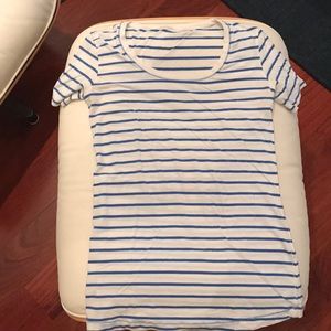 Soft lululemon t-shirt size 6