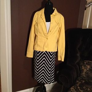 Yellow Button Up Blazer/Jacket. Size Medium.