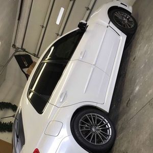 Meet your Posher, Connor