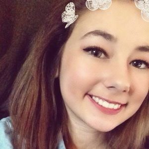 Meet your Posher, Abigail