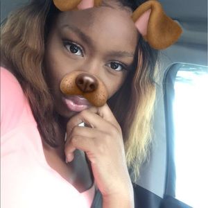 Meet your Posher, Alexis