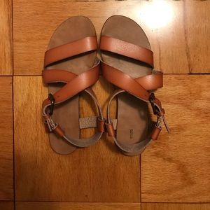 Ecote brown leather sandals
