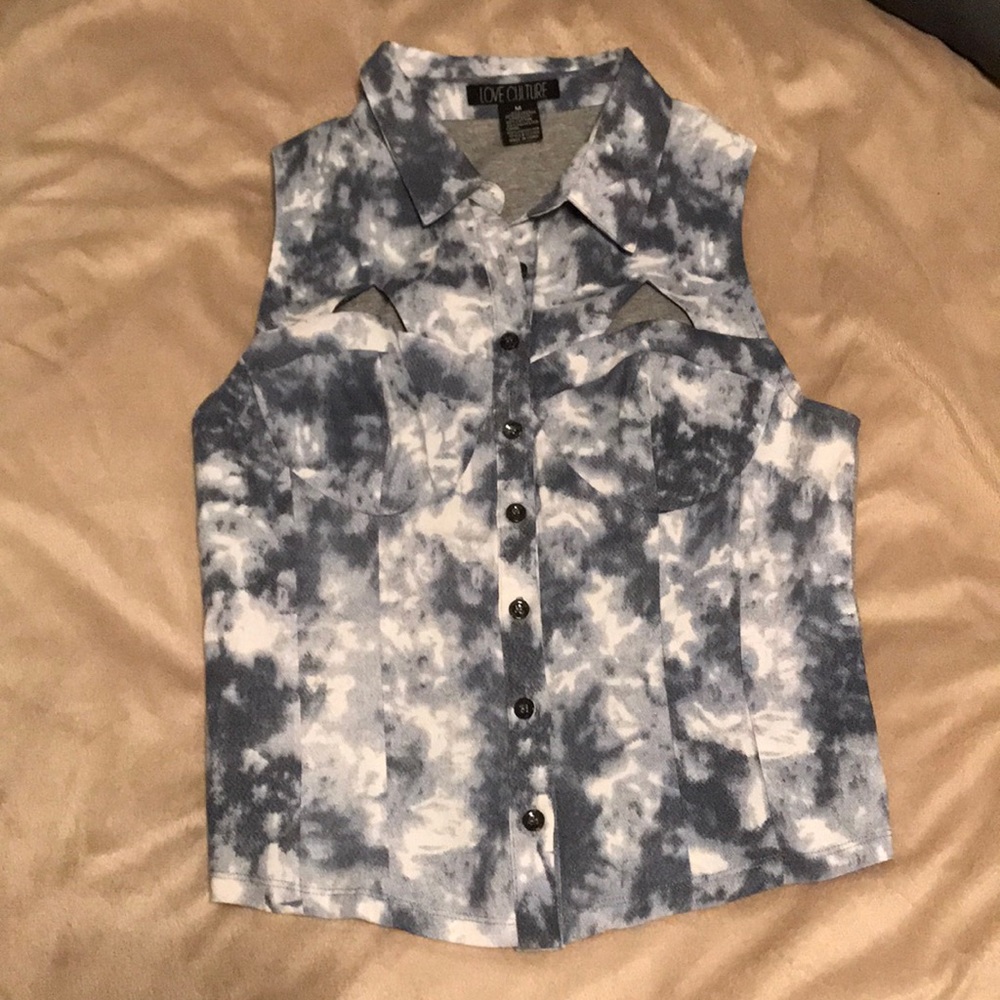 Cutout blouse vest
