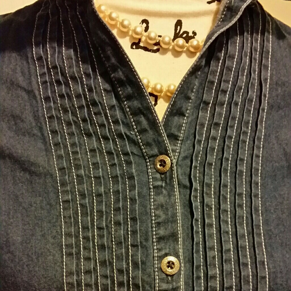 Coldwater Creek Denim Blouse w/Detailed Stitching - Picture 2 of 5