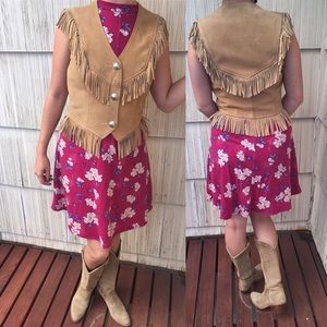 ✨Vintage✨Ms. Pioneer Leather Fringe Vest
